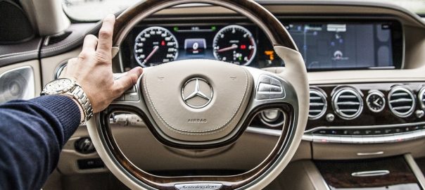 Avtodeli prek spleta (Vir: Pixabay)